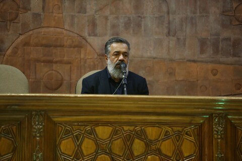 تصاویر/ مراسم ترحیم حجت الاسلام و المسلمین  یوسف پور در مسجد نور تهران