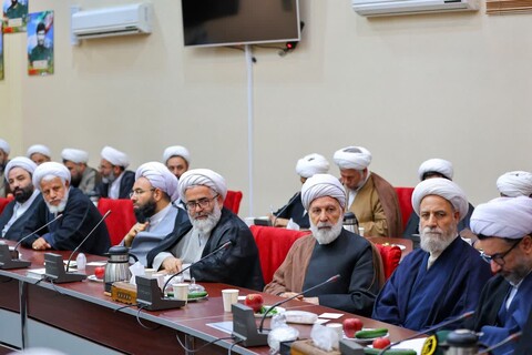 تصاویر | نشست روشنگری و بصیرتی ائمه جمعه استان و علمای شاخص تبریز در سپاه عاشورا
