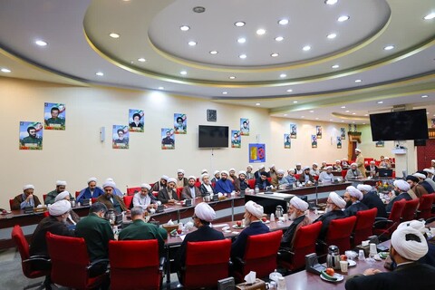 تصاویر | نشست روشنگری و بصیرتی ائمه جمعه استان و علمای شاخص تبریز در سپاه عاشورا