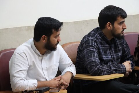 تصاویر/ جلسه هماهنگی خادمین طرح ولایت طلاب در موسسه آموزشی و پژوهشی امام خمینی(ره)