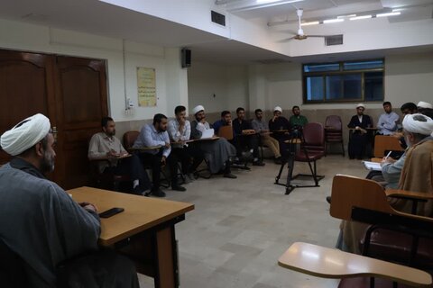 تصاویر/ جلسه هماهنگی خادمین طرح ولایت طلاب در موسسه آموزشی و پژوهشی امام خمینی(ره)