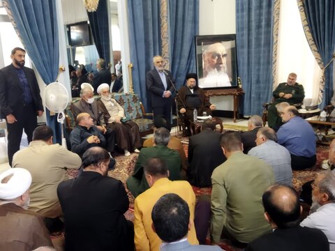 تصاویر/ نشست هم اندیشی مسئولان ستاد مرکزی بزرگداشت امام خمینی(ره)