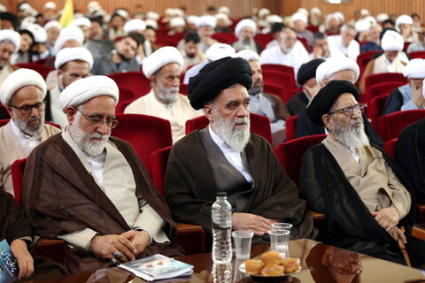 تصاویر/ اولین اجلاسیه سراسری «ایمان و امید امام خمینی(ره) در اندیشه امام خامنه ای»