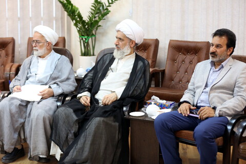 تصاویر/ دیدار اعضاء دبیرخانه کنگره بین المللی علامه بهابادی یزدی با مدیر حوزه های علمیه