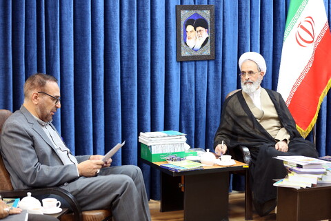 تصاویر/ دیدار اعضاء دبیرخانه کنگره بین المللی علامه بهابادی یزدی با مدیر حوزه های علمیه