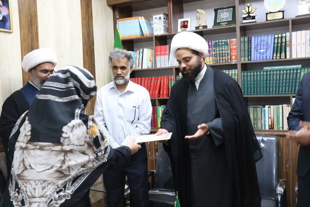 امام جمعه شهرستان خمیر از خدمات گروه جهادی پزشکی موسسه راه ایمان قدردانی کرد+تصاویر