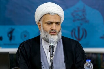 مغناطیس امام حسین(ع) دل‌های جهانیان را می‌رباید