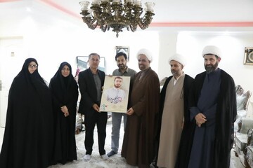 دیدار مسئول سازمان بسیج اساتید و روحانیون کشور با خانواده شهید آرمان علی‌وردی