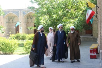 تصاویر / بازدید مدیر منطقه ۲ حوزه قائم مقام امور استانها ی حوزه های علمیه کشور از مدرسه علمیه شیخ الاسلام قزوین