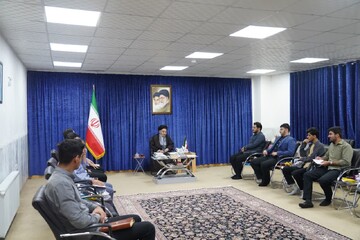 تصاویر/ جلسه مجمع فرهنگی مشورتی جوانان دفتر نماینده ولی فقیه در لرستان