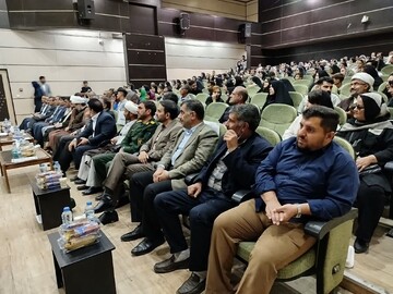 تصاویر / تجلیل از زوجین موفق و فعالان حوزه ازدواج در دلفان