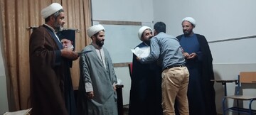تصاویر/ تجلیل از طلاب معلم در ملایر توسط مدیر مدرسه علمیه امام حسن مجتبی علیه السلام