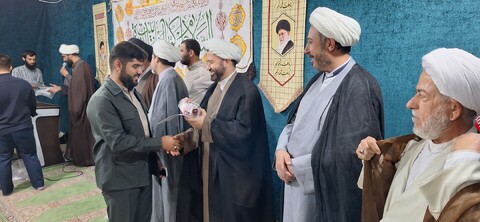 ممتازین پایه ۱ تا ۱۰ مدرسه علمیه علی بن موسی الرضا (ع)  یاسوج تجلیل شد