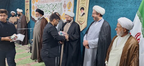 ممتازین پایه ۱ تا ۱۰ مدرسه علمیه علی بن موسی الرضا (ع)  یاسوج تجلیل شد