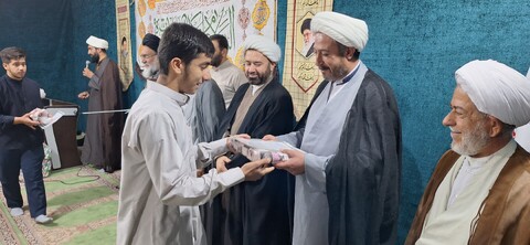 ممتازین پایه ۱ تا ۱۰ مدرسه علمیه علی بن موسی الرضا (ع)  یاسوج تجلیل شد