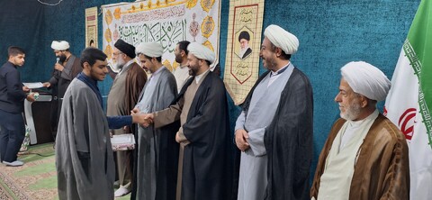 ممتازین پایه ۱ تا ۱۰ مدرسه علمیه علی بن موسی الرضا (ع)  یاسوج تجلیل شد