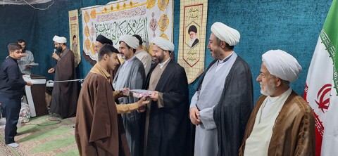 ممتازین پایه ۱ تا ۱۰ مدرسه علمیه علی بن موسی الرضا (ع)  یاسوج تجلیل شد