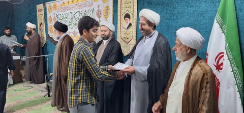 ممتازین پایه ۱ تا ۱۰ مدرسه علمیه علی بن موسی الرضا (ع)  یاسوج تجلیل شد