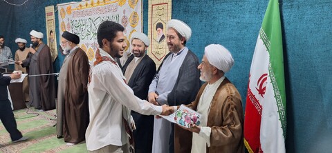 ممتازین پایه ۱ تا ۱۰ مدرسه علمیه علی بن موسی الرضا (ع)  یاسوج تجلیل شد