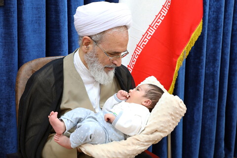 تصاویر/ دیدار اعضای ستاد راهبری جمعیت حوزه‌های علمیه با آیت الله اعرافی