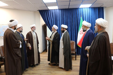 تصاویر/ دیدار اعضای ستاد راهبری جمعیت حوزه‌های علمیه با آیت الله اعرافی