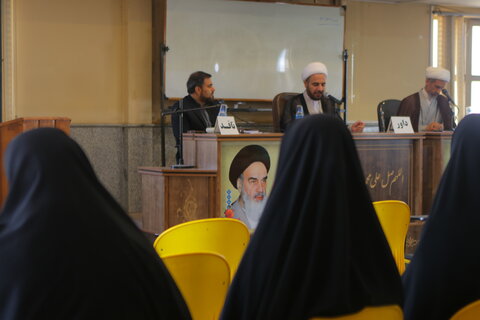 برگزاری کرسی آزاداندیشی «الزام در امر به معروف» در حوزه علمیه همدان؛ نگاهی همه‌جانبه به ابعاد فقهی و اجتماعی