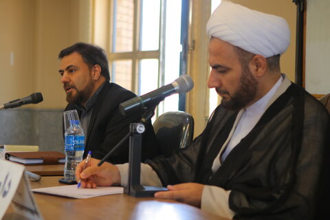 برگزاری کرسی آزاداندیشی «الزام در امر به معروف» در حوزه علمیه همدان؛ نگاهی همه‌جانبه به ابعاد فقهی و اجتماعی