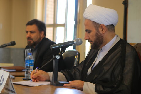 برگزاری کرسی آزاداندیشی «الزام در امر به معروف» در حوزه علمیه همدان؛ نگاهی همه‌جانبه به ابعاد فقهی و اجتماعی