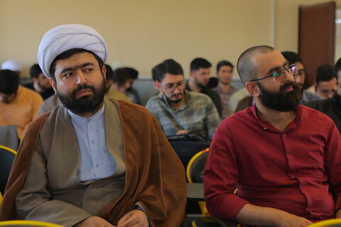 برگزاری کرسی آزاداندیشی «الزام در امر به معروف» در حوزه علمیه همدان؛ نگاهی همه‌جانبه به ابعاد فقهی و اجتماعی