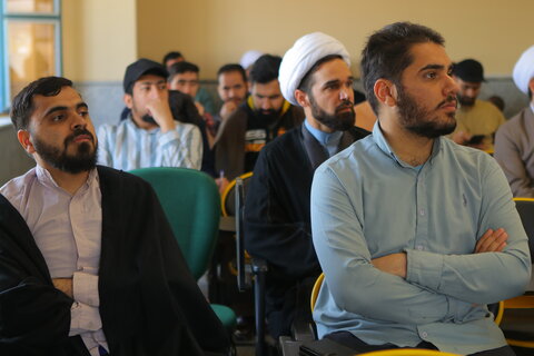 برگزاری کرسی آزاداندیشی «الزام در امر به معروف» در حوزه علمیه همدان؛ نگاهی همه‌جانبه به ابعاد فقهی و اجتماعی