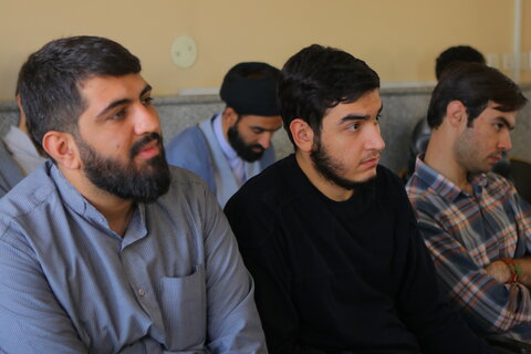 برگزاری کرسی آزاداندیشی «الزام در امر به معروف» در حوزه علمیه همدان؛ نگاهی همه‌جانبه به ابعاد فقهی و اجتماعی