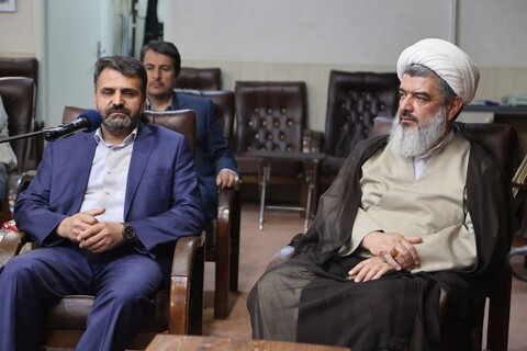 تصاویر / / آیین تکریم و معارفه مدیر دفتر نمایندگی کانون‌های خدمت آستان قدس رضوی استان همدان