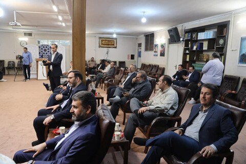 تصاویر / / آیین تکریم و معارفه مدیر دفتر نمایندگی کانون‌های خدمت آستان قدس رضوی استان همدان