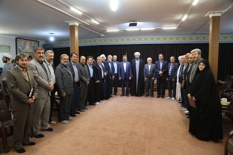 تصاویر / / آیین تکریم و معارفه مدیر دفتر نمایندگی کانون‌های خدمت آستان قدس رضوی استان همدان