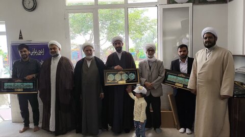 اردوی زیارتی و سیاحتی طلاب مدرسه علمیه ثامن الائمه(ع) حاجی‌آباد به مشهد مقدس