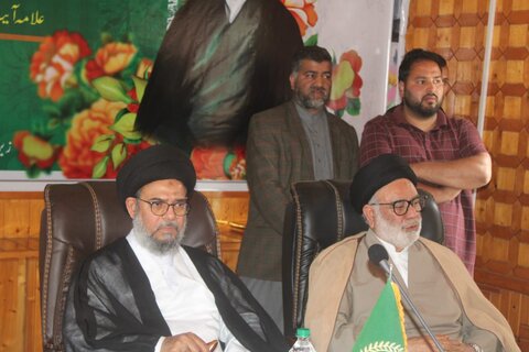 مرحوم آیت اللہ آغا سید محمد باقر ؒ الموسوی کے چہلم کے مناسبت سے مرکزی امام باڑہ بڈگام میں مجلس عزا