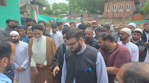 مرحوم آیت اللہ آغا سید محمد باقر ؒ الموسوی کے چہلم کے مناسبت سے مرکزی امام باڑہ بڈگام میں مجلس عزا