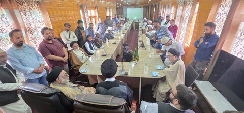 مرحوم آیت اللہ آغا سید محمد باقر ؒ الموسوی کے چہلم کے مناسبت سے مرکزی امام باڑہ بڈگام میں مجلس عزا