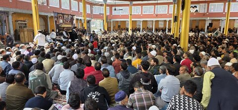 مرحوم آیت اللہ آغا سید محمد باقر ؒ الموسوی کے چہلم کے مناسبت سے مرکزی امام باڑہ بڈگام میں مجلس عزا