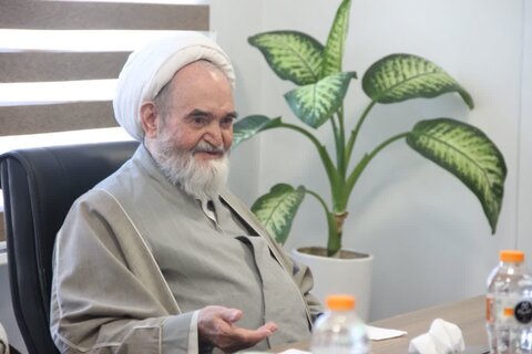 تصاویر / جلسه شور ای حوزه علمیه استان قزوین با حضور مدیر منطقه ۲ حوزه قائم مقام امور استانها ی حوزه های علمیه کشور