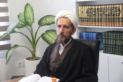 تصاویر / جلسه شور ای حوزه علمیه استان قزوین با حضور مدیر منطقه ۲ حوزه قائم مقام امور استانها ی حوزه های علمیه کشور