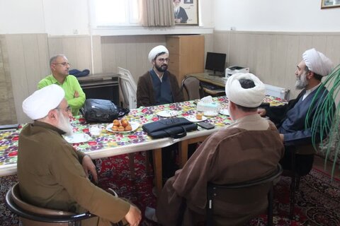 تصاویر / بازدید مدیر منطقه ۲ حوزه قائم مقام امور استانها ی حوزه های علمیه کشور از مدرسه علمیه شیخ الاسلام قزوین