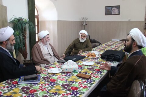 تصاویر / بازدید مدیر منطقه ۲ حوزه قائم مقام امور استانها ی حوزه های علمیه کشور از مدرسه علمیه شیخ الاسلام قزوین