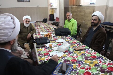 تصاویر / بازدید مدیر منطقه ۲ حوزه قائم مقام امور استانها ی حوزه های علمیه کشور از مدرسه علمیه شیخ الاسلام قزوین