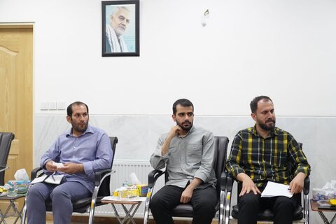 تصاویر جلسه مجمع فرهنگی مشورتی جوانان دفتر نماینده ولی فقیه در لرستان