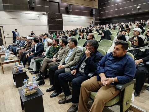 تصاویر تجلیل از زوجین موفق و فعالان حوزه ازدواج در دلفان