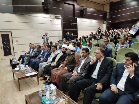 تصاویر تجلیل از زوجین موفق و فعالان حوزه ازدواج در دلفان