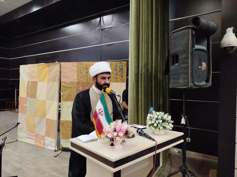 تصاویر تجلیل از زوجین موفق و فعالان حوزه ازدواج در دلفان