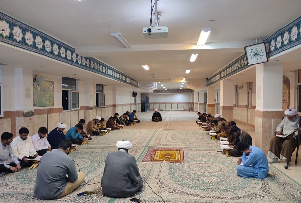 برگزاری جلسه قرائت قرآن در مدرسه علمیه الغدیر نراق+ عکس