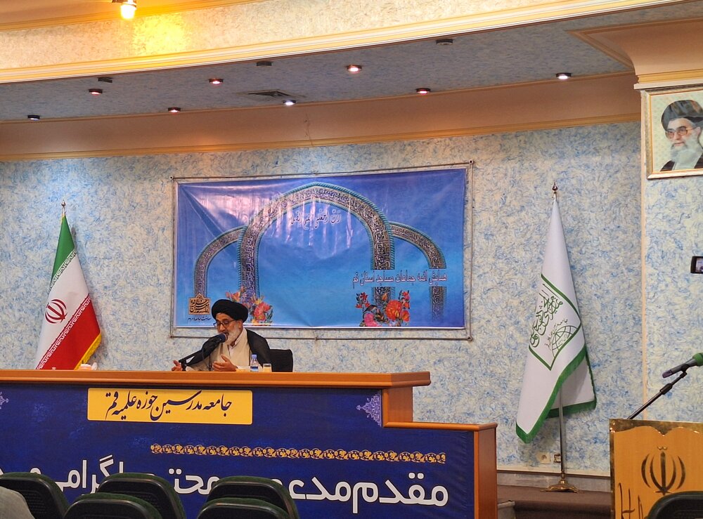 همایش ائمه جماعات مساجد استان قم | بحری: حال و هوای مساجد غدیری شود